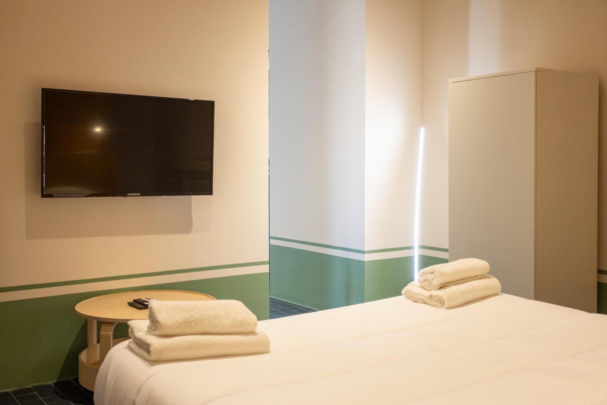 Don Vittorio A Chiaia Hotel Наполи Екстериор снимка