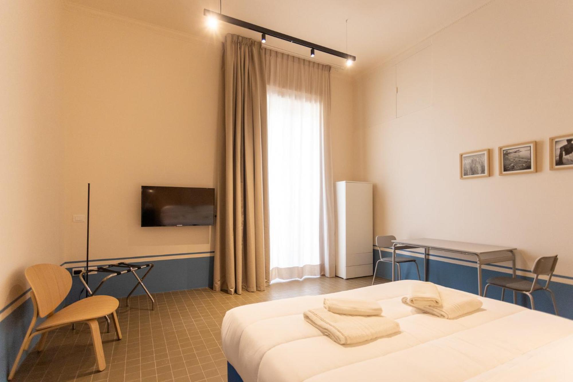 Don Vittorio A Chiaia Hotel Наполи Екстериор снимка