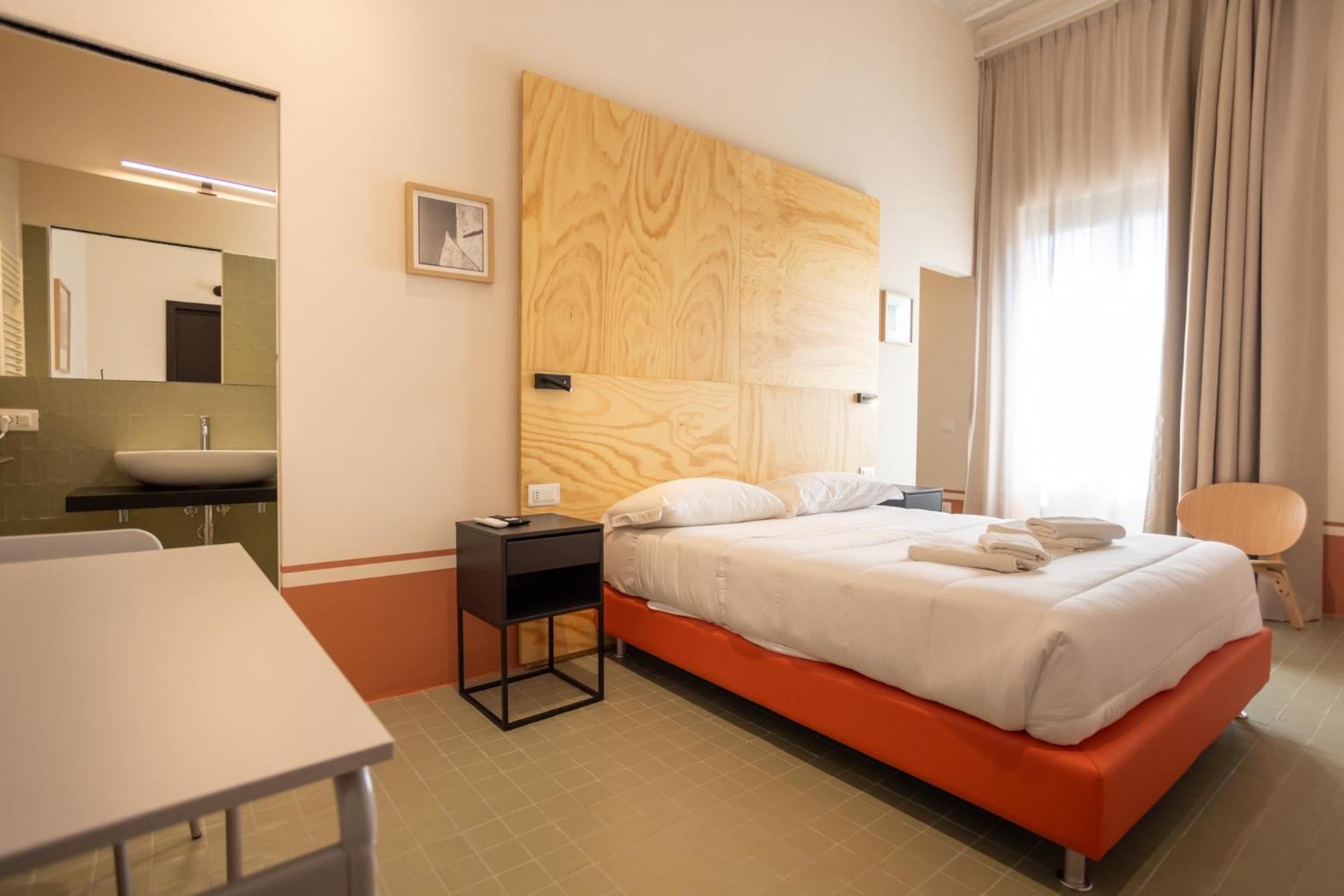Don Vittorio A Chiaia Hotel Наполи Екстериор снимка