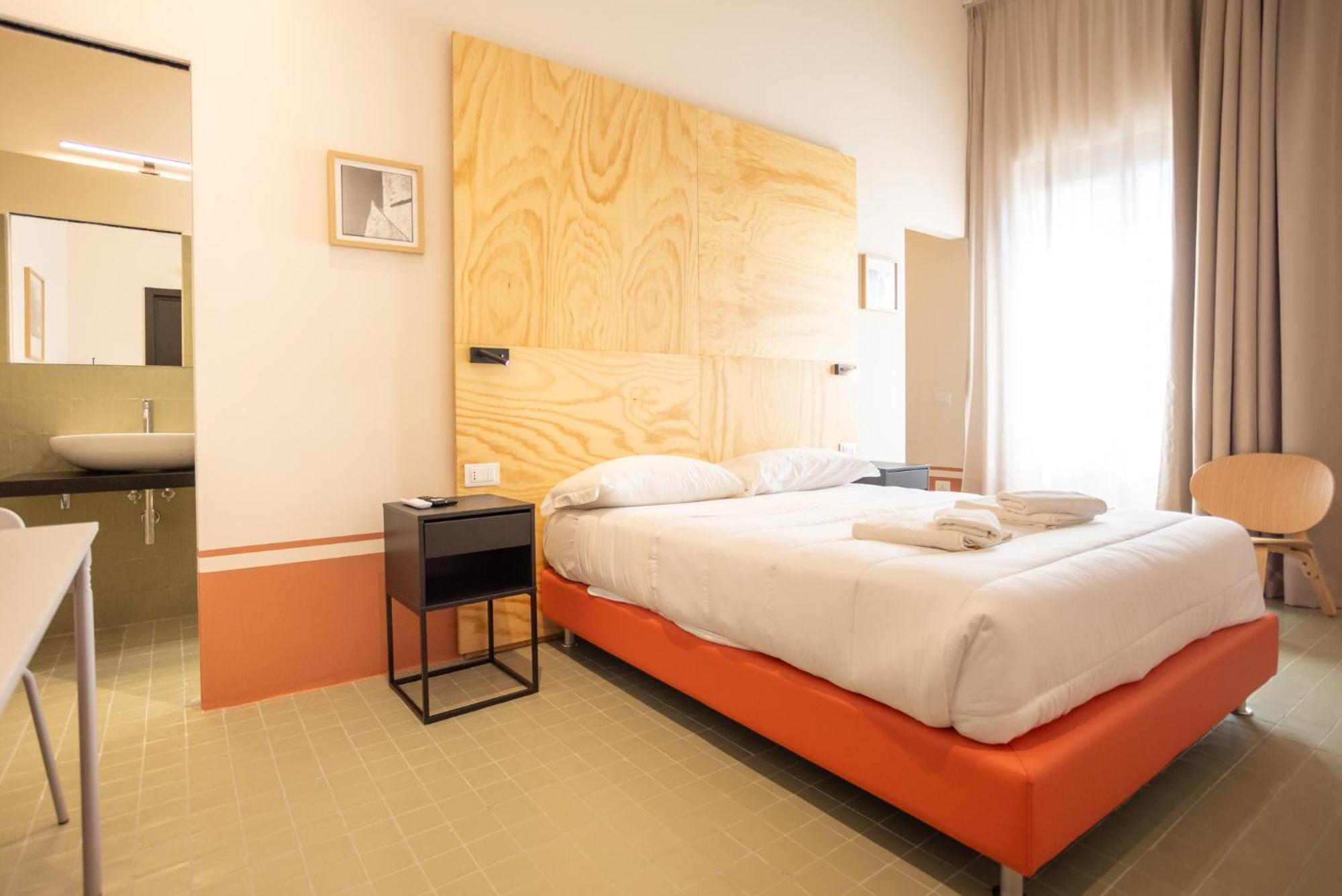 Don Vittorio A Chiaia Hotel Наполи Екстериор снимка